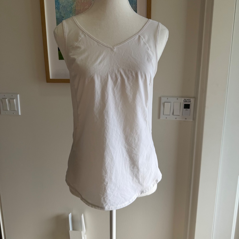 Lululemon White V-Neck Mesh Cutout Back Active Tank Top Activewear Workout Small